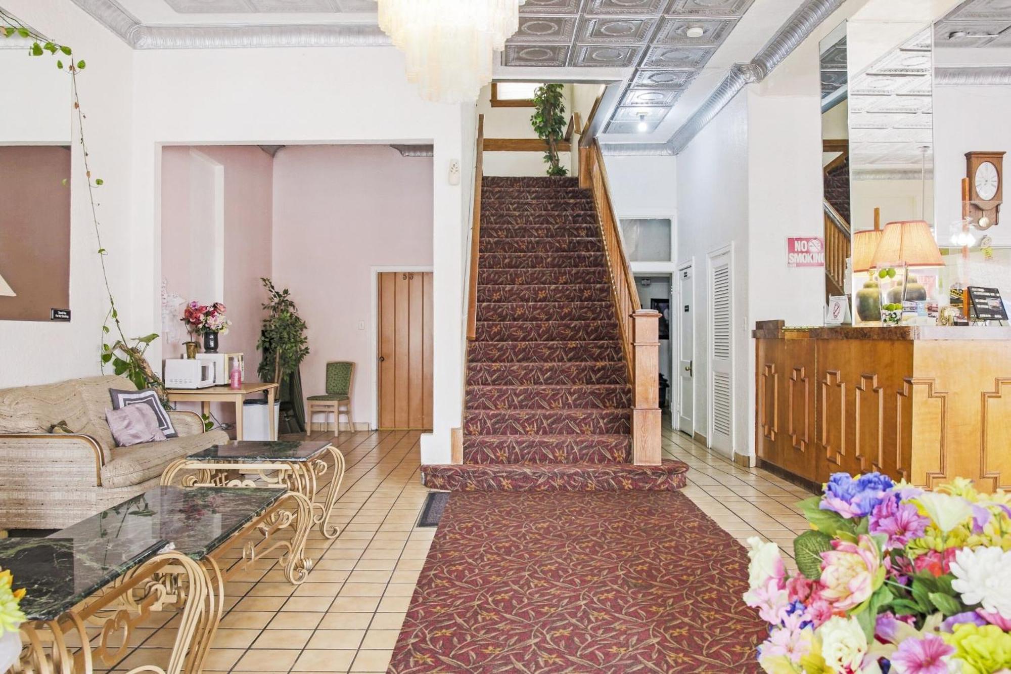Oyo Historic Cameron Hotel Brownsville I-69E Exterior foto